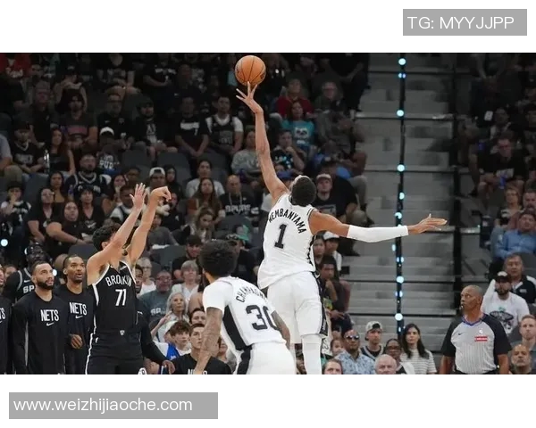 圣安东尼奥马刺队不败金身告破！菲尼克斯太阳队三分雨席卷圣城，文班亚马低迷，英雄联盟战术失效